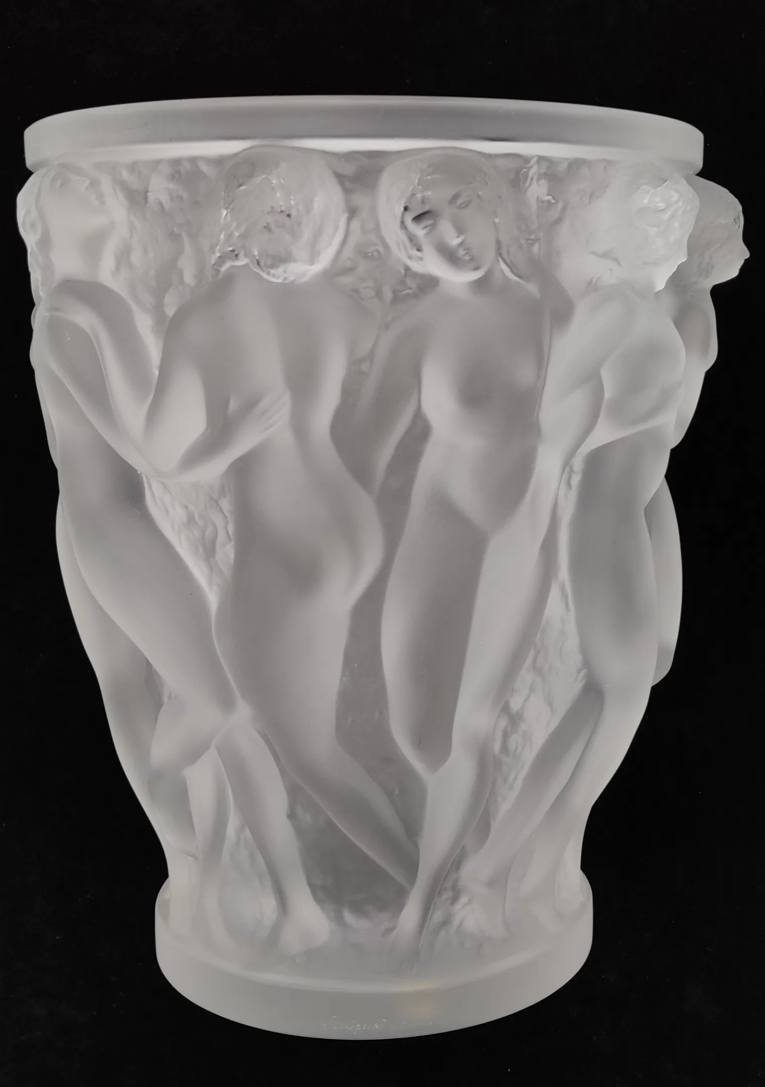 René Lalique, Vase « Bacchante », verre pressé-moulé