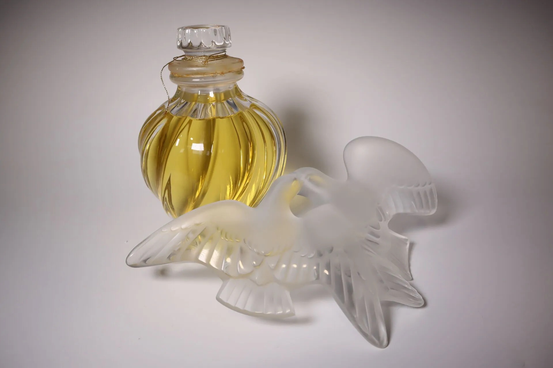 Lalique, Flacon de parfum L’Air du temps de Nina Ricci