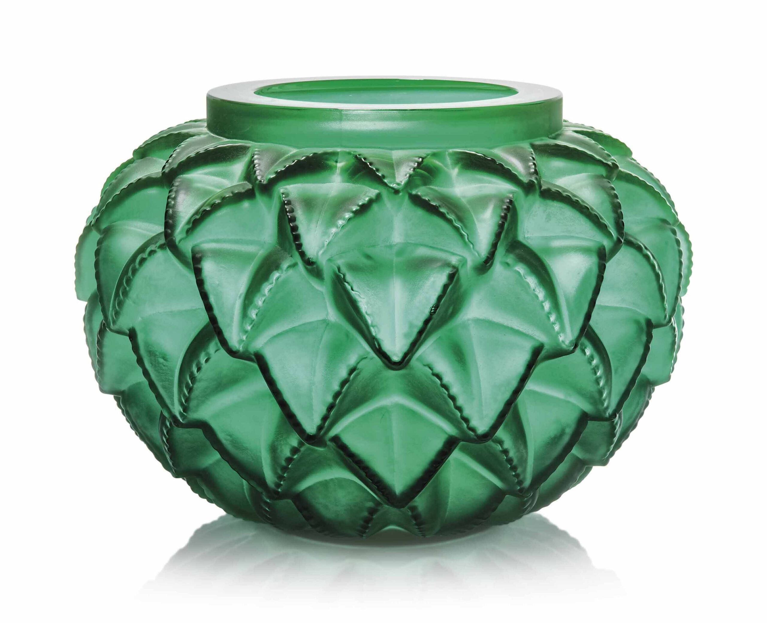 René Lalique, Vase “Languedoc”, modèle créé en 1929, verre moulé-pressé.