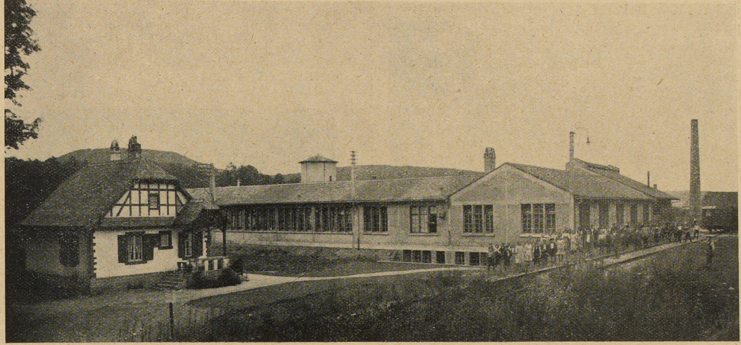 Verrerie d’Alsace, Wingen-sur-Moder, dans « René Lalique et la verrerie d’Alsace », L’Alsace française, 18 août 1923. Photo : Gallica.bnf.fr