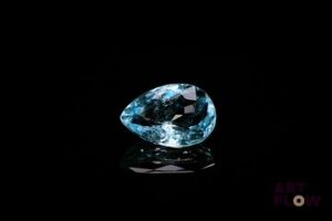 Aigue-marine poire. Jolie couleur. 3.00 cts. 11.9mm x 8.4mm