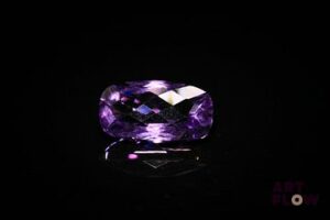 Améthyste coussin. 4.21 cts. 14.0mm x 8.0mm