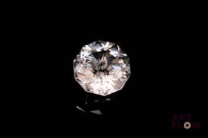 Améthyste pâle fantaisie. Jolie couleur. 3.85 cts. 10.0mm x 6.8mm
