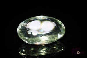 Améthyste verte (prasiolite) ovale. Jolie couleur. 19.70 cts. 22.0mm x 15.0mm