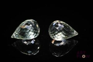 Appairage d'améthystes vertes (prasiolites) briolettes. 9.32 cts. Dims. moy.: 12.0mm x 8.0mm