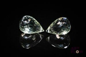 Appairage d'améthystes vertes (prasiolites) briolettes. 9.75 cts. Dims. moy.: 12.0mm x 8.0mm