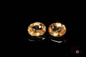 Appairage de citrines ovales fantaisies. 2.92 cts. Dims. moy.: 9.0mm x 7.0mm