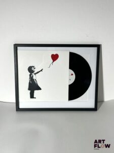 BANKSY (d'après) Girl with red Balloon Pochette d'album sérigraphiée et numérotée Encadrée