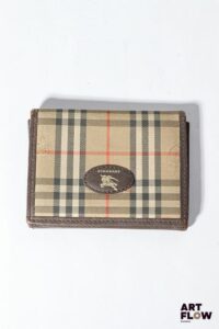 BURBERRY Porte feuille en toile Dimensions : 8 x 11 cm