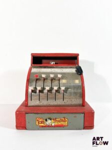 Caisse enregistreuse Tom Pouce USA - Tom Thumb Dimensions : 19 x 18,5 cm Petits éclats et traces de rouille