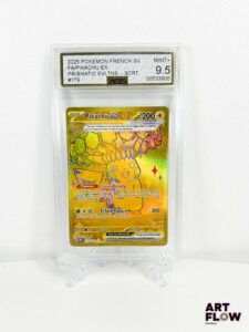 Carte Pokémon Gold Pikachu ex 179/131 gradée AGS 9,5. Série du bloc Écarlate & Violet : Évolutions Prismatiques. Carte en état Mint + (AGS 9,5), en français.