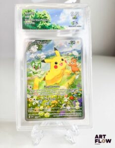 Carte Pokémon Pikachu FA 088 gradée Collect Aura 9,5. Série du bloc Écarlate & Violet : Black Star Promos. Carte en état Mint + (CA 9,5). En français.