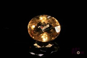 Citrine ovale. Probablement Brésil, VVS, non chauffée. 13.64 cts. 16.0mm x 13.0mm
