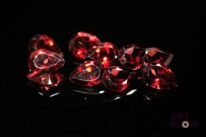 Dix grenats poires. Probablement Mozambique. 8.50 cts. Dims. moy.: 7.0mm x 5.0mm