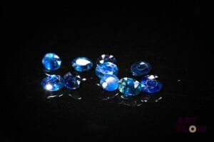 Dix saphirs ovales. 3.22 cts. Dims. moy.: 4.0mm x 3.0mm