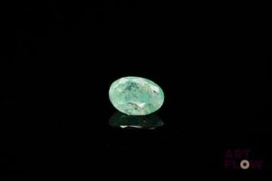 Émeraude ovale. Jardins, egrisures. 1.11 ct. 8.0mm x 6.0mm