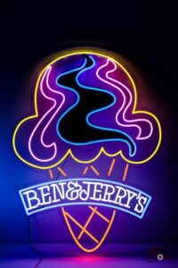 Enseigne neon Ben & Jerry's Dimensions : 90 x 69,5 cm Fonctionnelle