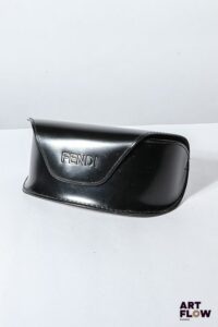 FENDI Etui à lunettes noir Dimensions : 7 x 16,5 cm