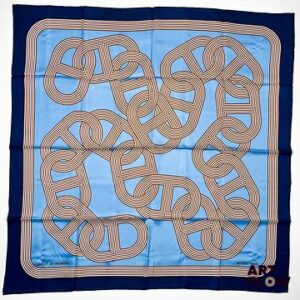 HERMES Modèle "Circuit 24 Faubourg" Carré en twill de soie dessiné par Benoit Pierre Emery. 90 x 90 cm Dans ses plis d'origine