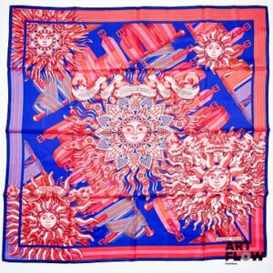 HERMES Modèle "Les sangles de Phoebus" Carré en twill de soie dessiné par Joachim Metz. 90 x 90 cm Dans ses plis d'origine Très bon état général.