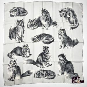 HERMES Paris Modèle Chats persans Carré en twill de soie dessiné par Xavier DE PORET. 90 x 90 cm. Petits accrocs et fils tirés.