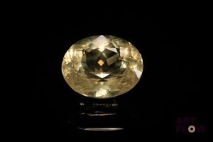 Importante citrine ovale. Jolie couleur. 12.98 cts. 16.6mm x 13.9mm