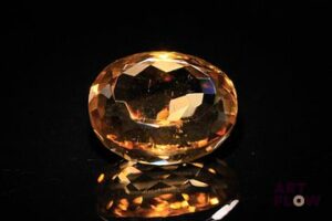 Importante citrine ovale. Probablement Brésil, non chauffée. 17.17 cts. 18.0mm x 14.0mm