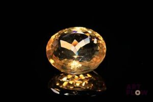 Importante citrine ovale. Probablement Brésil, non chauffée. 25.13 cts. 20.0mm x 18.0mm