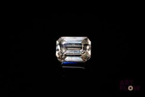 Kunzite rectangulaire à pans coupés. VS. 3.08 cts. 9.0mm x 6.5mm