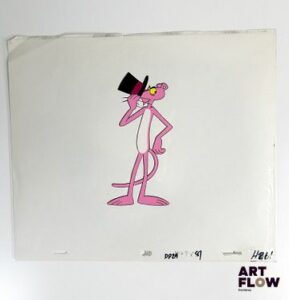 La Panthère Rose (The Pink Panther),d'après Friz Freleng Cellulo à l’encre et à la gouache représentant la Panthère Rose tenant un chapeau à haut de forme Animé américain d'après la série créée par Friz Freleng et David DePatie "La Panthère Rose est le personnage principal de son univers animé. C’est une panthère anthropomorphe, élégante et malicieuse, connue pour son calme, son humour subtil et ses situations comiques souvent muettes. Elle se distingue par sa capacité à se sortir habilement de situations absurdes tout en conservant son style raffiné et son charme unique." Dimensions : 27 x 31,5 cm