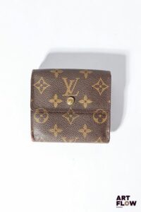 LOUIS VUITTON Portefeuille en toile enduite monogrammée Dimensions : 10 x 10 cm Usures