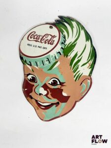 Plaque émaillée Coca Cola Dimensions : 28 x 20 cm Petits éclats et traces de rouille Reproduction moderne
