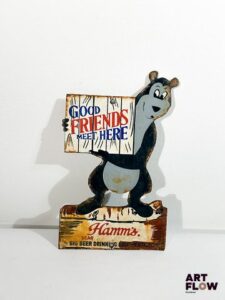 Plaque émaillée d'après Hamm's - Balou Dimensions : 30 x 18 cm Petits éclats et traces de rouille - moderne