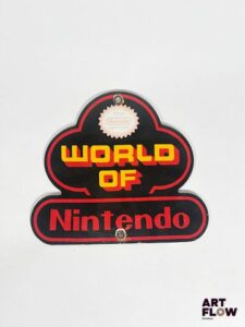 Plaque émaillée Nintendo Dimensions : 16,5 x 19 cm Petits éclats et traces de rouille Reproduction moderne