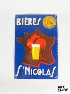 Plaque émaillée rectangulaire Bières Saint Nicolas Dimensions : 30,5 x 20,5 cm Petits éclats et traces de rouille Reproduction moderne