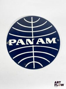 Plaque émaillée ronde Panam Diamètre : 30 cm Petits éclats et traces de rouille Reproduction moderne