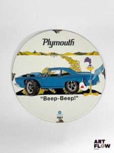 Plaque émaillée ronde Plymouth Diamètre : 30 cm Petits éclats et traces de rouille Reproduction moderne