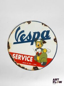 Plaque émaillée ronde Vespa Diamètre : 30 cm Petits éclats et traces de rouille Reproduction moderne