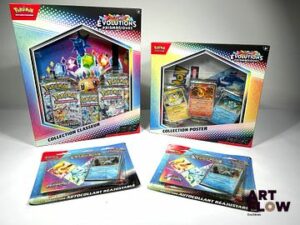 POKEMON Ensemble comprenant : - 2 Tripacks Évolutions Prismatiques EV8.5 - Neuf - Coffret Collection Poster Ecarlate et Violet Evolutions Prismatiques - Neuf - Coffret Pokémon Écarlate et Violet : Évolutions Prismatiques - Coffret collection classeur contenant 5 boosters + 1 classeur de 380 places
