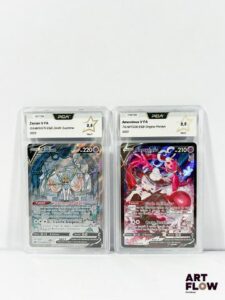 Réunion de 2 cartes Pokémon gradées du bloc de série Épée&Bouclier : - Zacian V GG48/GG70 - Galard Gallery (GG) Alternative - Zenith Suprême - PCA 9,5 (Neuf). - Amovénus V TG18/TG30 - Trainer Gallery (TG) Alternative - Origine Perdue - PCA 9,5 (Neuf). Cartes en français.