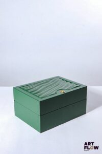 ROLEX Boîte, numérotée 30.00.08 15 x 11,5 x 8 cm Tâches