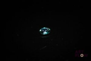 Saphir bleu ovale. Jolie couleur. 0.32 ct. 5.0mm x 3.0mm