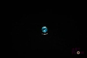 Saphir bleu vert rond. Probablement Australie. 0.13 ct. 3.0mm