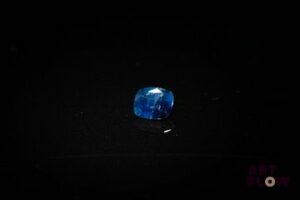 Saphir coussin. Jolie couleur. 0.93 ct. 6.0mm x 5.2mm