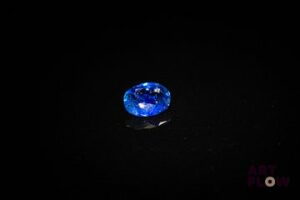 Saphir ovale. 0.84 ct. 6.3mm x 5.0mm