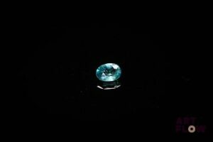 Saphir ovale. Probablement Australie, jolie couleur. 0.32 ct. 5.0mm x 3.5mm