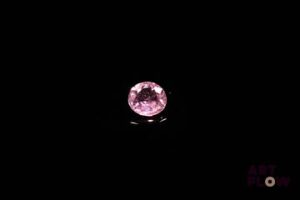 Saphir rose rond. Probablement Madagascar, belle couleur. 0.45 ct. 5.0mm