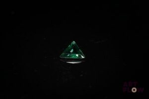 Saphir trillion. 0.49 ct. 5.0mm x 5.0mm