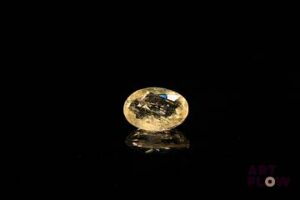 Scapolite ovale. 2.98 cts. 11.0mm x 8.3mm