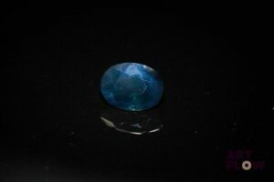 Spinelle bleu ovale. Probablement Tanzanie. 1.96 ct. 8.5mm x 6.5mm